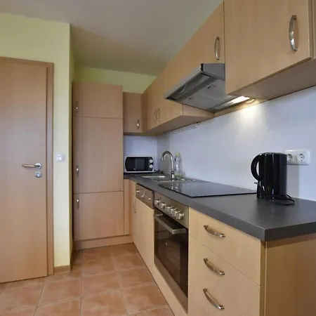 Feriehus With 1 Bedroom Zierow
