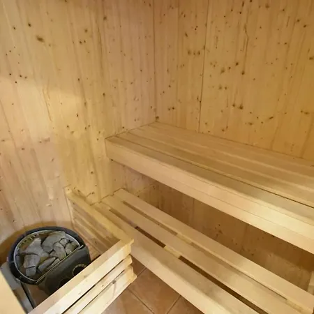 With 1 Bedroom * Zierow